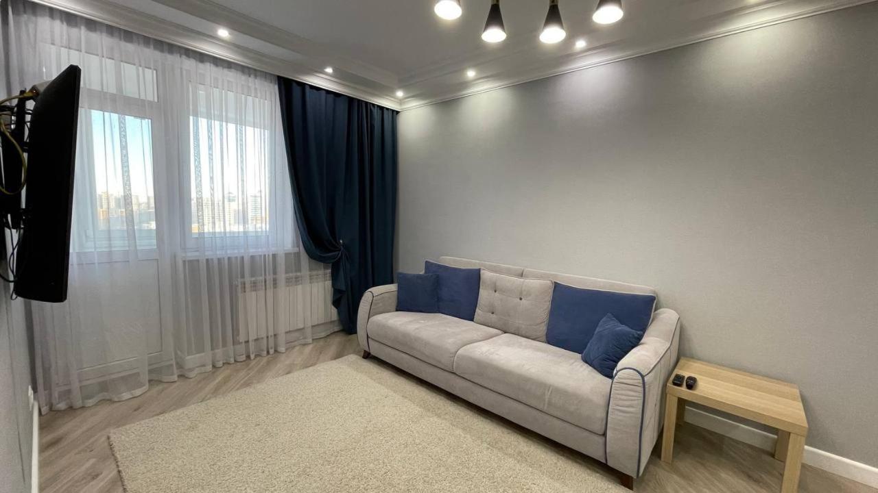 Ernaz Plus Apartments: Sauran-Towers Astana Exteriér fotografie